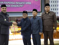 Zaki Sampaikan 2 Raperda Kepada DPRD Kabupaten Tangerang