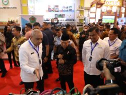 Pemkab Tangerang Perkenalkan Tas Dari Kulit Buaya dan Sepatu Batik di Expo APKASI 2023