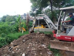 Antisipasi Bencana Banjir, PUPR Kota Tangerang Tinggikan Tanggul di Perumahan Garden City