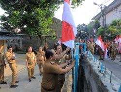 Sambut HUT Kemerdekaan RI, Wali Kota Bagikan 1.000 Bendera