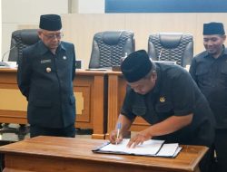 Wabup Sukabumi Sampaikan Jawaban Pandangan Umum Fraksi Atas Raperda Pajak dan Retribusi Daerah