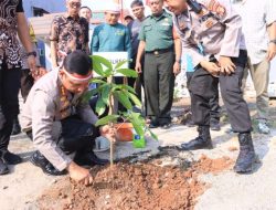 Perbaiki Kwalitas Udara, Polres Metro Tangerang Kota Gerakan Tanam 1000 Pohon