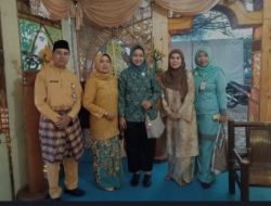 Ny Indah Bachtil PJ Ketua PKK Sarolangun tinjau Belasan Stand di MTQ