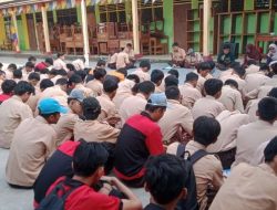 Membangun Karakter Berakhlak Mulia, Siswa SMK PGRI 24 Jakarta Biasakan Sholat Dhuha Berjamaah Sebelum Belajar