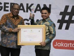 Dukung Gerakan Pembagian 10 Juta Bendera Merah Putih, Pemkot Raih Penghargaan Dari Kemendagri