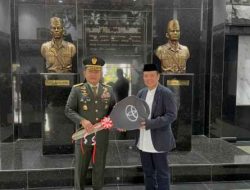 Peduli Pendidikan Santri, Kasad Bantu Kendaraan Operasional Pondok Pesantren Suryalaya