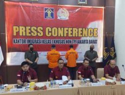 Ngaku Jadi Peramal, 2 Orang India Ditangkap Petugas Imigrasi Jakarta Barat