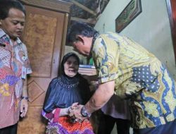 Pemkot Kembali Salurkan Bansos ke 300 Disabilitas di Kota Tangerang