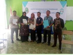 Kepsek SMA PGRI BantargadungHadiri Rapat Kordinasi dan Pembinaan. SMA Terbuka Wil V Sukabumi