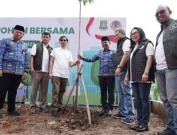 Wujudkan Kota Ramah Lingkungan, Wakil Ajak Warga Tanam Pohon