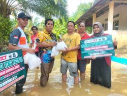 Pupuk Lao Ying PeduliBencana Banjir di Kab. BungoPT. Mest Indonesy dan PT Bintang Cahaya Tani berkolaborasi dengan Angkatan Muda Muhammadiyah