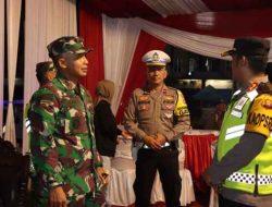 Kapolres Bungo Bersama Komandan Kodim 0416/Bute Tinjau Pos Pengamanan dan Pos Pelayanan Operasi Lilin 2023