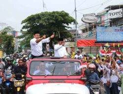 Kirab Perpisahan Arief-Sachrudin Disambut Riuh Oleh Warga