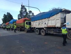 Beroperasi Diluar Jam Operasional, 33 Truk Tanah Dikandangkan di Tangerang
