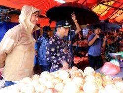 Pastikan Revitalisasi Pasar Anyar Lancar, Pj Wali Kota Kunjungi Para Pedagang Pasar Anyar
