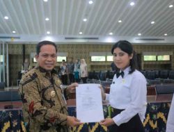 Serahkan SK Kenaikan Pangkat, Dr. Nurdin: Jadikan sebagai Momentum untuk Upgrade Skill