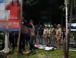 Memasuki Masa Tenang Kampanye,Wali Kota Jakbar Pimpin Penurunan APK Serentak