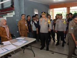 Pantau Langsung Rapat Pleno Rekapitulasi Penghitungan Suara Pemilu 2024 di PPK, Kapolres Metro Tangerang Kota: Jamin dan Perkuat Keamanan