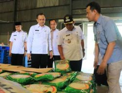 Tinjau Gudang Bulog, Pj Walikota Tangerang : Masyarakat Tidak Perlu Khawatir,Stok Beras Aman