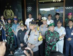 Pimpin Apel Gelar Pasukan Operasi Keselamatan 2024, Kapolda Jatim : Angka Kecelakaan Perlu Ditekan