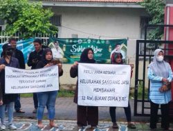 Puluhan Warga Gelar Aksi Dukung Lurah Sangiang Jaya, Ada Apa?