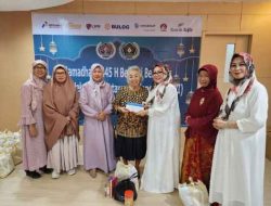 IKWI Pusat Bagikan Paket Sembako Untuk Para Warakawuri Se-Jabodetabek