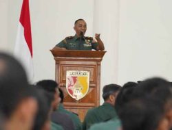 Danrem 084/BJ Berikan Pengarahan Ke Prajurit dan PNS Usai Cuti Lebaran 1445 H