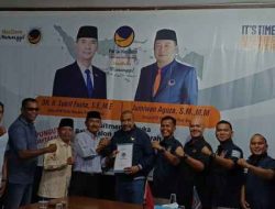 Tabroni Yusuf Kembalikan Formulir Pendaftaran di Nasdem Bungo