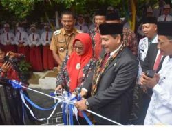 PJ Bupati Sarolangun Bachril Bakri Hadiri Peresmian Musholla Khalifah dan Khatam Alquran