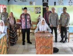 PJ Bupati Sarolangun Bachril Bakri Tinjau PBM Di SMAN 10 Sarolangun