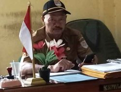 Terima SK Perpanjangan Masa Jabatan 8 Tahun, Tarsam Kades Majingklak Wanareja Bersyukur