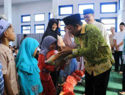 Salurkan 200 paket Santunan Yatim, Pj Walikota : Semoga Bermanfaat dan Mari Sambut Lebaran Dengan Suka Cita