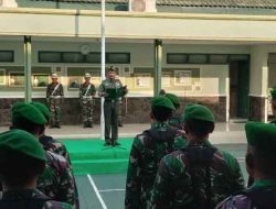Pimpin Upacara 17-an, Dandim Surabaya Timur Bacakan Amanat Pangdam V/Brawijaya