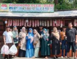 Ketua Dekranasda Kabupaten Sukabumi Lakukan Kunjungan ke Sentra Oleh Oleh UMKM di Cibadak