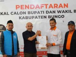 Datangi PKS, H Dedy Putra Serahkan Berkas Calon Bupati Bungo