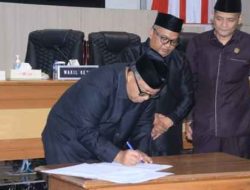 Bupati Sukabumi Sampaikan Pendapat Akhir Raperda Tentang Pertanggungjawaban Pelaksanaan APBD TA 2023
