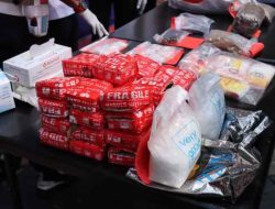 Polsek Kebon Jeruk Ungkap Peredaran Sabu Dalam Kemasan Sperpart dan Tembakau Sintetis