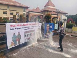 Penetapan Dirut PT TNG Dinilai Cacat Hukum, LSM GP2B Gelar Aksi Lempar Telur Didepan Gedung DPRD Kota Tangerang