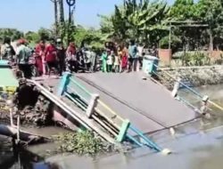 Jembatan Kedung Peluk Ambrol, Akses Desa Menuju Kota Terputus
