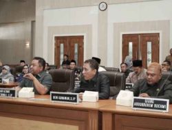 Rapat Paripurna Ke-1 DPRD Kabupaten Sukabumi, Pimpinan Sementara Terima Usulan Fraksi