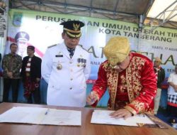 Agar Fokus Melayani Warga, Pj Wali Ajak Jajaran BUMD dan BLUD Teken Pakta Integritas Netralitas