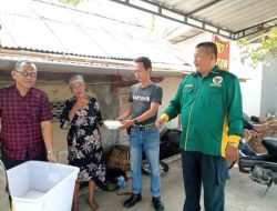 Menyambut HUT RI Ke 79 IPJT Cilacap Berbagi Nasi kotak Ke Masyarakat Sekitar Kantor Sekretariat