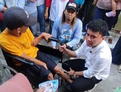 Gerebek Kampung Andra Soni, Faldo Maldini Calon Walikota Tangerang Berikan Bantuan Pada Penyandang Disabilitas