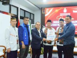 Pasangan Koalisi Partai Nasdem, PKS Dan PAN, Yadi Rusmayadi – Pipin Sopian Daftar Ke KPU Purwakarta