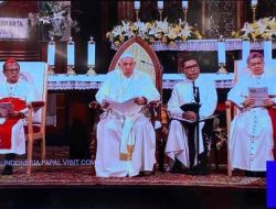 Angklung dan Lagu ARBAB Sambut Paus Fransiskus di Gereja Katedral Jakarta