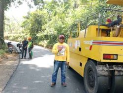 Ruas Jalan Pakuwon – Cipeuteuy Diperbaiki, Masyarakat Ucapkan Terimakasih Kepada Bupati