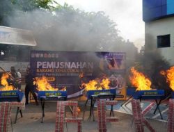 Bea Cukai Bekasi Musnahkan Barang Ilegal Sebesar 7 Milliar
