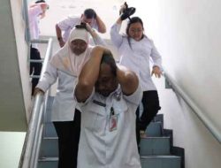 Berikan Edukasi, BPBD DKI Jakarta Gelar Simulasi Penanganan Bencana Gempa Bumi