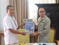 Sekda Sukabumi Terima Laporan Evaluasi Penyelenggaraan Statistik Sektoral 2024