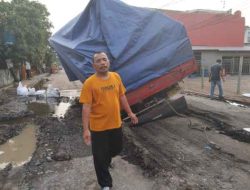 Minum Rambu, Pengguna Jalan Kota Tangerang Keluhkan Pengerjaan Proyek PDAM TB